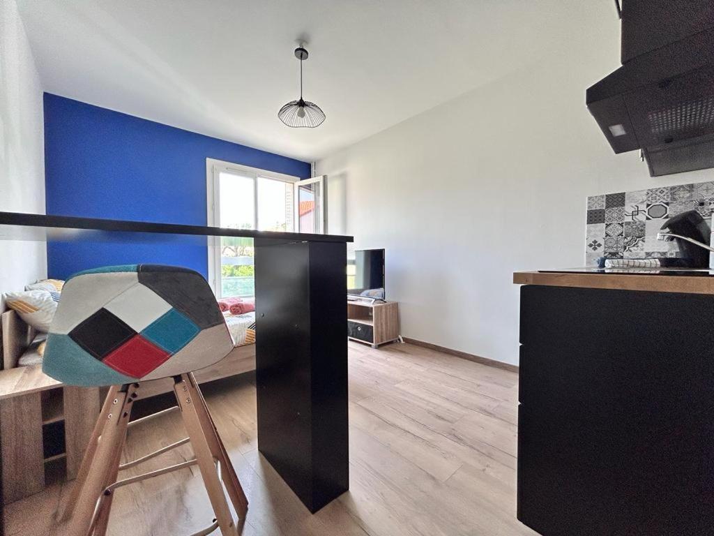Studio Confortable Et Lumineux Proche Des Hopitaux - Hotel De Ville Beaumont Beaumont  ภายนอก รูปภาพ
